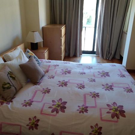 Apartamento Praia Синтра Екстериор снимка