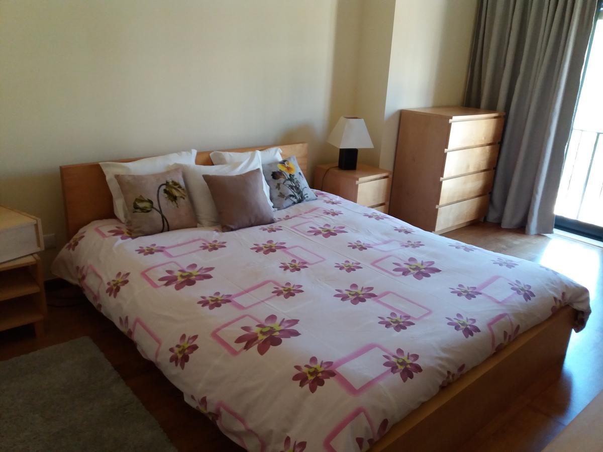 Apartamento Praia Синтра Екстериор снимка