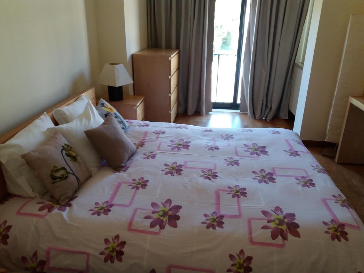 Apartamento Praia Синтра Екстериор снимка